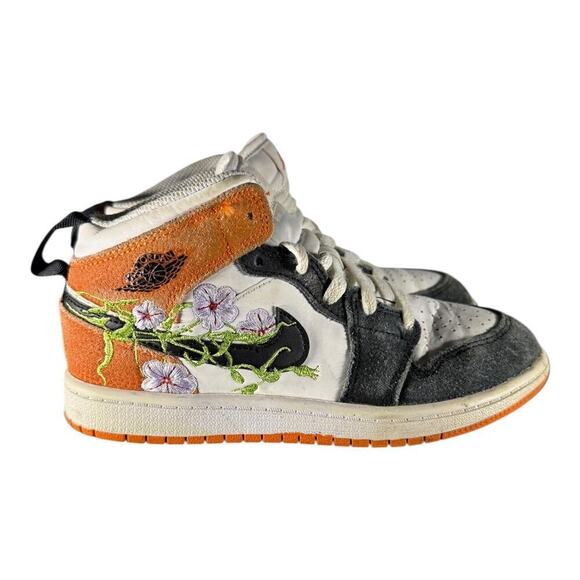 Other - Nike Boys Air Jordan 1 Mid SE DQ8390-100 White Basketball Sneakers Size 1.5Y